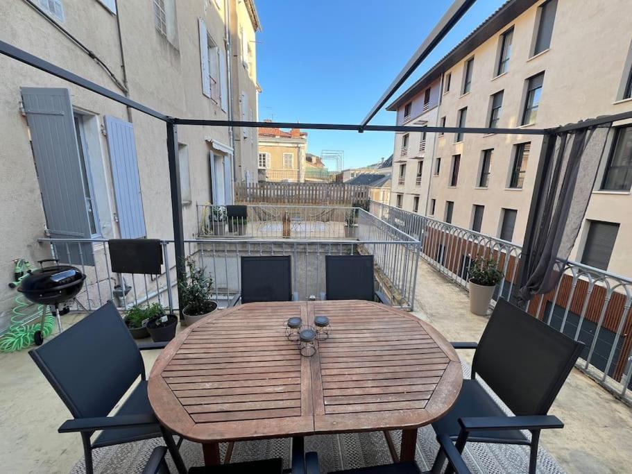 Coeur De Ville, Garage Prive Et Gratuit Avec Terrasse ! كاهورْ المظهر الخارجي الصورة